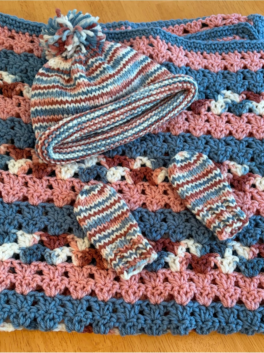 Handmade baby Knit Hat & Mittens Set in Blue, Pink, White